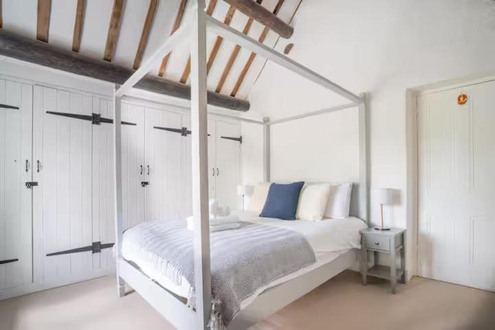 Pass The Keys Delightful 4 Bedroom Cotswold Character Cottage Челтенхам Экстерьер фото